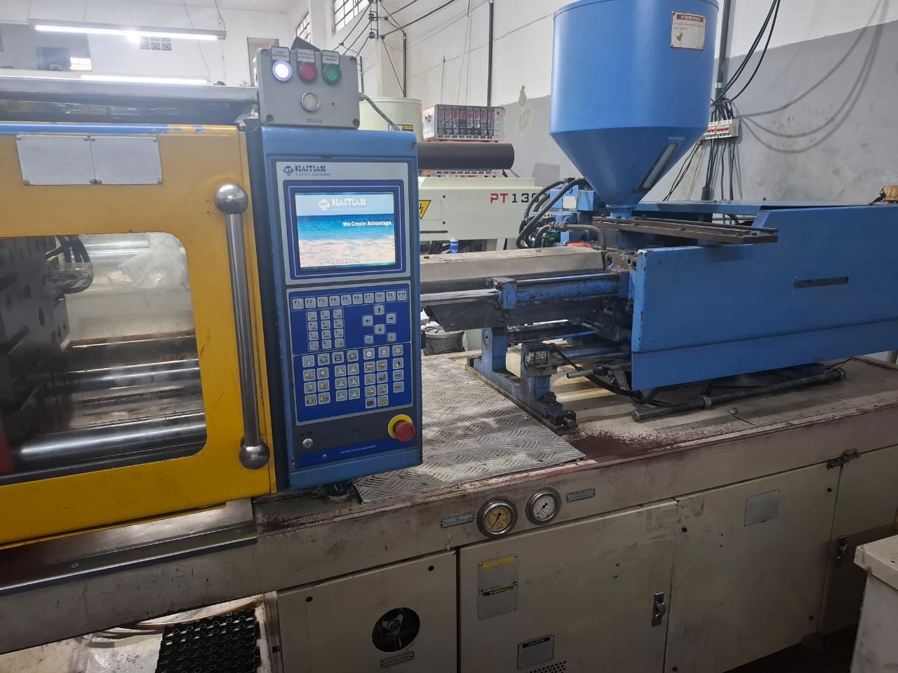 Injetora Haitian 86 tons